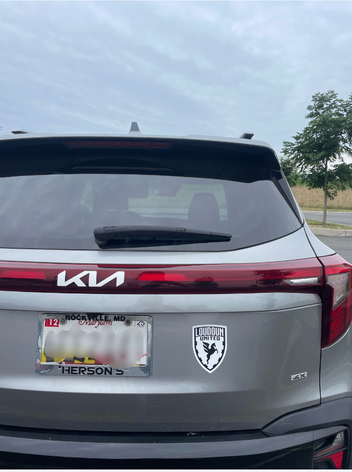 White Crest Magnet
